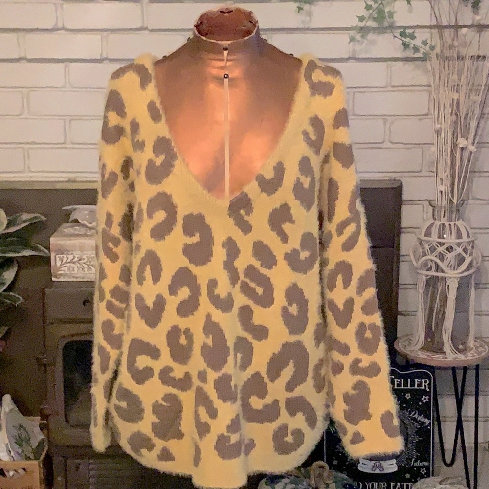 POL yellow leopard printed fuzzy sweater